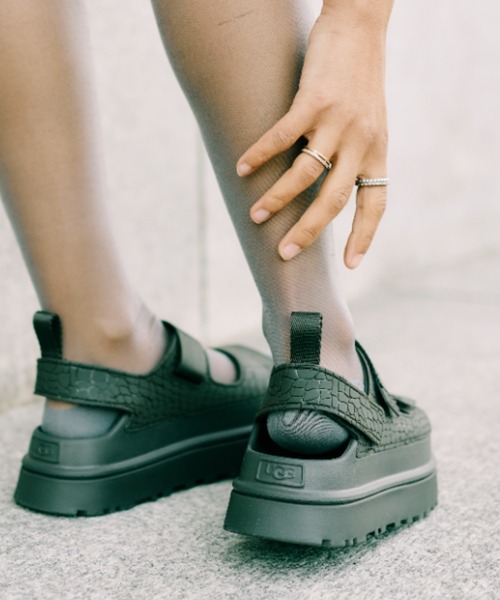 UGG（アグ）の「W GOLDENGLOW EMBOSSED　1175311-ART（サンダル・レディース・ブルー・5/6/7/8/9）」の15枚目の写真