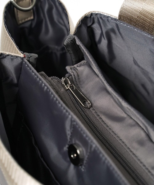 Legato Largo（レガートラルゴ）の「"02"≪Legato Largo≫ALL DAY/オールデイ 10ポケット バイカラー 2WAY ショルダーバッグ（バックパック/リュック・レディース・ブラック/グレー/サンドベージュ/ネイビー・ONE SIZE）」の17枚目の写真