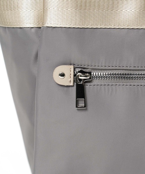 Legato Largo（レガートラルゴ）の「"02"≪Legato Largo≫ALL DAY/オールデイ 10ポケット バイカラー 2WAY ショルダーバッグ（バックパック/リュック・レディース・ブラック/グレー/サンドベージュ/ネイビー・ONE SIZE）」の18枚目の写真