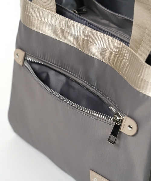 Legato Largo（レガートラルゴ）の「"02"≪Legato Largo≫ALL DAY/オールデイ 10ポケット バイカラー 2WAY ショルダーバッグ（バックパック/リュック・レディース・ブラック/グレー/サンドベージュ/ネイビー・ONE SIZE）」の10枚目の写真