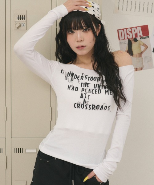 dispark(ディスパーク)の「DISPARK/【26年春新作】タイピングロゴオフショルロンT(Tシャツ/カットソー・レディース・ホワイト/ブラック・FREE)」の1枚目の写真