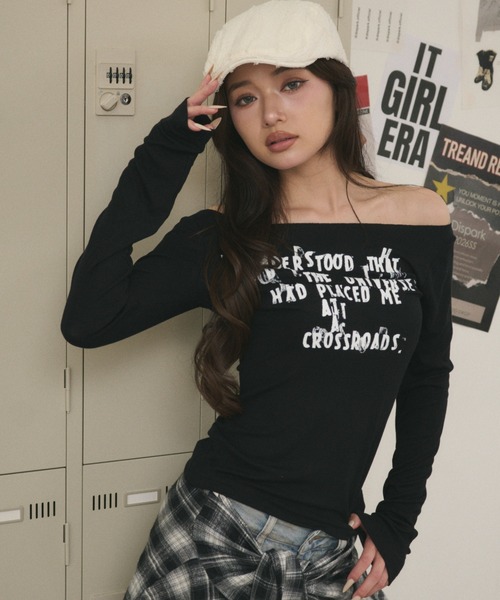 dispark(ディスパーク)の「DISPARK/【26年春新作】タイピングロゴオフショルロンT(Tシャツ/カットソー・レディース・ホワイト/ブラック・FREE)」の5枚目の写真