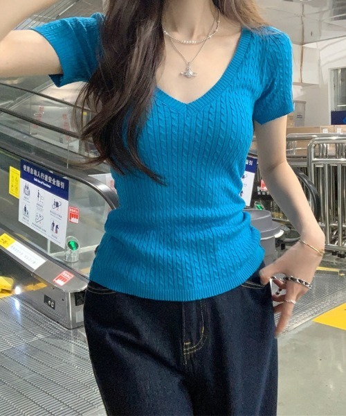 SEU(エスイーユー)の「(接触冷感・吸水速乾・イージーケア) Vネックケーブル編み半袖ニットトップス 【オフィスカジュアル】【きれいめカジュアル】 レディース韓国風(Tシャツ/カットソー・レディース・ブラック/イエロー/ホワイト/グリーン/ブルー・フリー)」の20枚目の写真