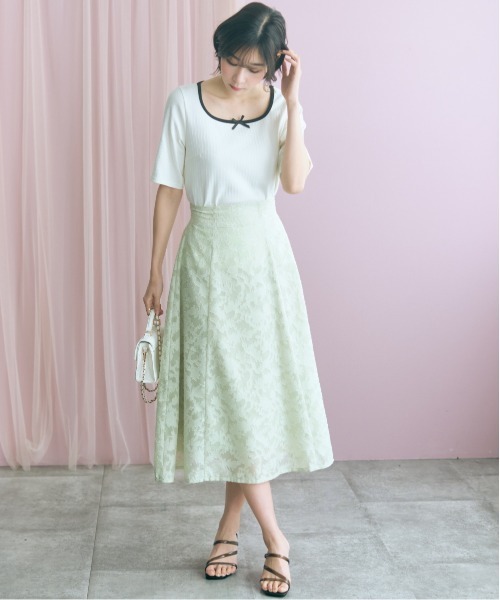 marun(マルン)の「<大きいサイズ>フラワーシアーカットジャガードスカート marun(スカート・レディース・ミント/ネイビー・LL/L/5L/4L/3L)」の5枚目の写真