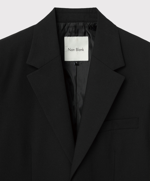 NONBLANK（ノンブランク）の「[ノンブランクXOJG][SAINT YEAR]ルーズフィットジャケット_BLACK（テーラードジャケット・メンズ・ブラック・MEDIUM/LARGE/X-LARGE）」の2枚目の写真
