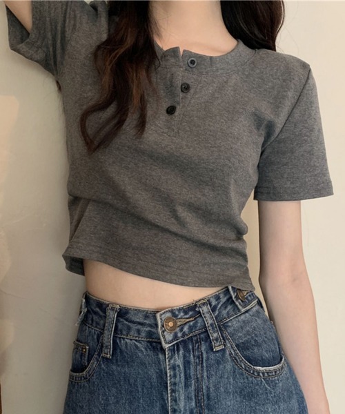 shyam inspiration（シャムインスピレーション）の「2026年新作/ヘンリーネックシンプルTシャツ/クロップド/ベーシックカラー/半袖（Tシャツ/カットソー・レディース・ホワイト/ブラック/グレー・M/L）」の13枚目の写真