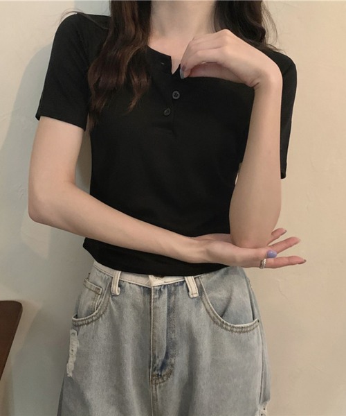 shyam inspiration（シャムインスピレーション）の「2026年新作/ヘンリーネックシンプルTシャツ/クロップド/ベーシックカラー/半袖（Tシャツ/カットソー・レディース・ホワイト/ブラック/グレー・M/L）」の7枚目の写真