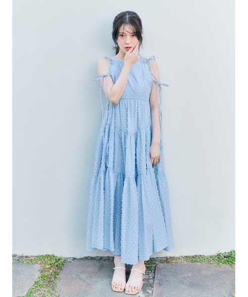 SNIDEL(スナイデル)の「ドビードットティアードワンピース(ワンピース・レディース・オフホワイト/ブラック/ライトブルー・0/1)」の14枚目の写真