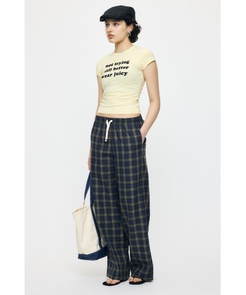 MOUSSY(マウジー)の「JC BABY SLOGAN Tシャツ(Tシャツ/カットソー・レディース・ライトイエロー/ネイビー/レッド・FREE)」の6枚目の写真