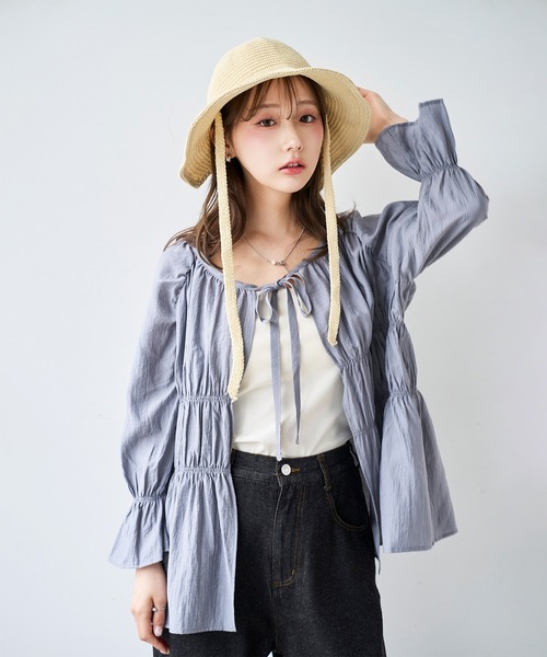mil(ミル)の「シャーリング ギャザー チュニック ブラウス【587203】(シャツ/ブラウス・レディース・ブラック/オフホワイト/グレイッシュブルー・ONE SIZE)」の17枚目の写真