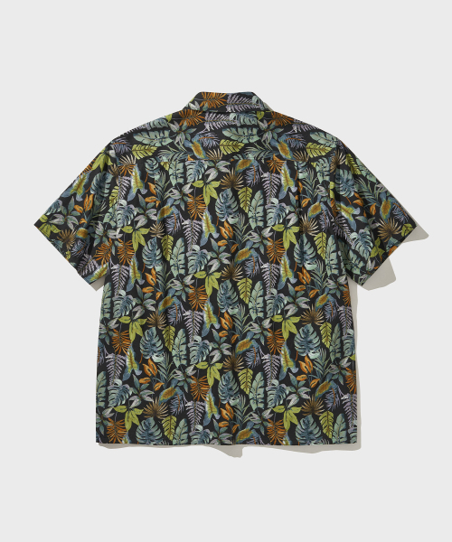 VDR（ブイディアール）の「BUTTON-UP HAWAIIAN SHIRT [Black]（シャツ/ブラウス・メンズ・その他・MEDIUM/LARGE/X-LARGE）」の2枚目の写真