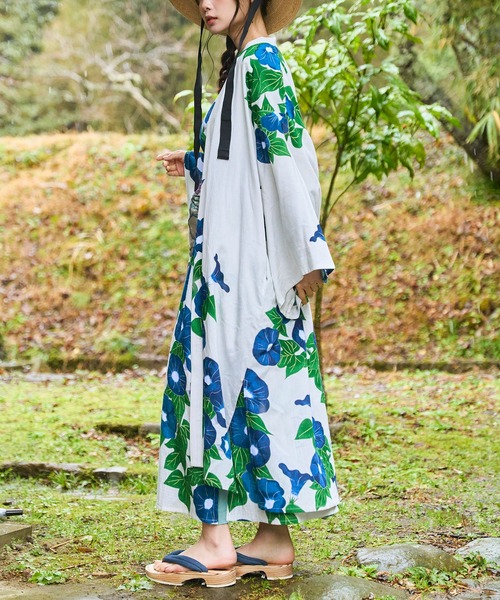 倭物やカヤ（ワモノヤカヤ）の「【倭物やカヤ】容花（かおばな）着物風UV羽織（カーディガン/ボレロ・レディース・ネイビー/キナリ・FREE）」の6枚目の写真
