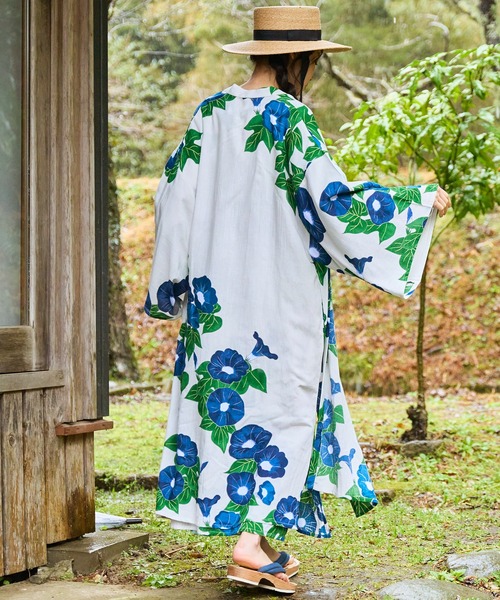 倭物やカヤ（ワモノヤカヤ）の「【倭物やカヤ】容花（かおばな）着物風UV羽織（カーディガン/ボレロ・レディース・ネイビー/キナリ・FREE）」の8枚目の写真