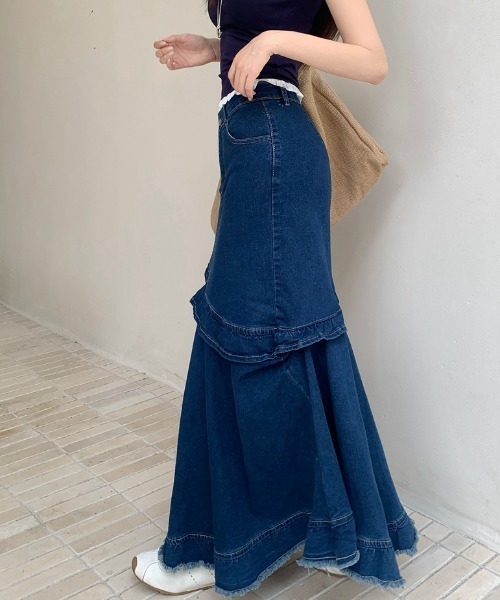 AMAJI(アマジ)の「フリル ミモレ丈 スカート(スカート・レディース・ブルー・SMALL/MEDIUM/LARGE/X-LARGE)」の4枚目の写真