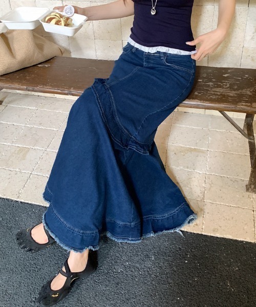 AMAJI(アマジ)の「フリル ミモレ丈 スカート(スカート・レディース・ブルー・SMALL/MEDIUM/LARGE/X-LARGE)」の3枚目の写真