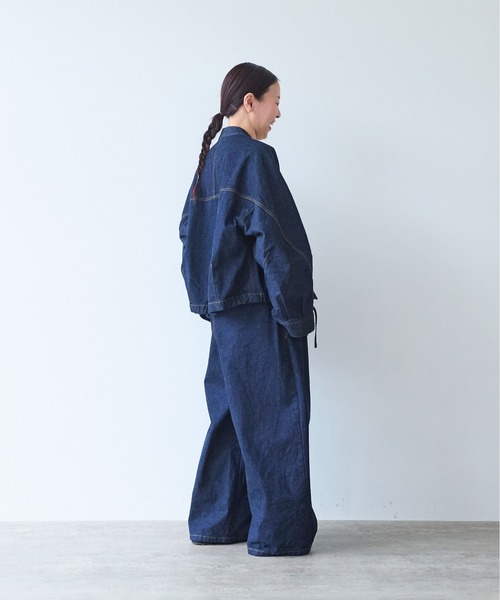 yuni(ユニ )の「Cotton 11oz denim back gum wide pants(デニムパンツ・レディース・ネイビー・M/S)」の4枚目の写真