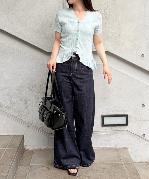 MISCH MASCH(ミッシュマッシュ)の「2026春夏新作 ハートボタン半袖リブトップス(ニット/セーター・レディース・ブルー/ホワイト・フリ-)」の4枚目の写真