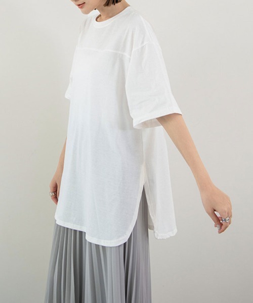 Flugge(フラッジー)の「サイドスリット半袖カットソー(Tシャツ/カットソー・レディース・ブルー/グレー/ブラック/ホワイト・FREE)」の1枚目の写真
