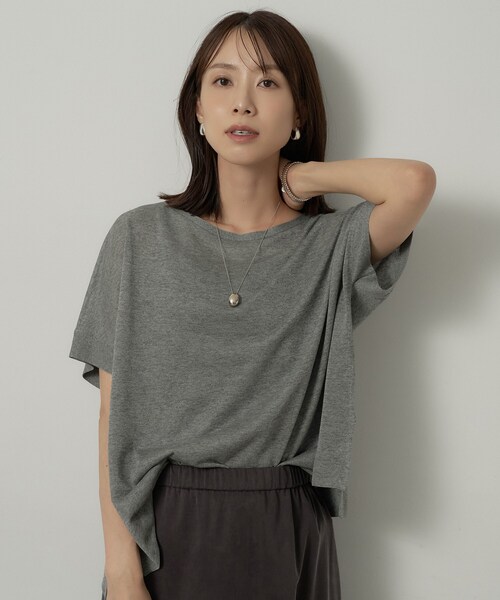 UNTITLED(アンタイトル)の「【アンサンブル可/品のある透け感】Tシャツ風ニットトップス(ニット/セーター・レディース・ナチュラル/パープル系/グレー/ブラウン系・00/02/04/44/48)」の6枚目の写真