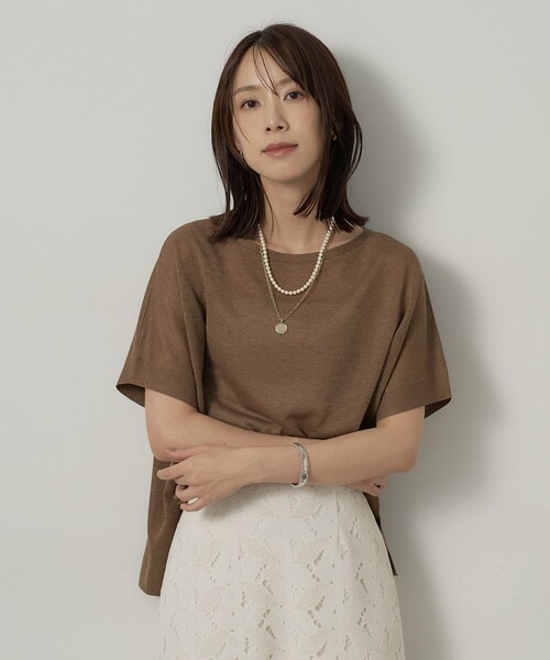 UNTITLED(アンタイトル)の「【アンサンブル可/品のある透け感】Tシャツ風ニットトップス(ニット/セーター・レディース・ナチュラル/パープル系/グレー/ブラウン系・00/02/04/44/48)」の10枚目の写真