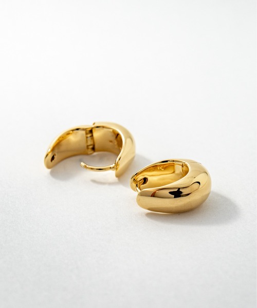 TOM WOOD（トムウッド）の「【TOMWOOD】ice hoop small アイスフープ ゴールド ピアス　ユニセックス（ピアス（両耳用）・レディース・ゴールド・FREE）」の3枚目の写真