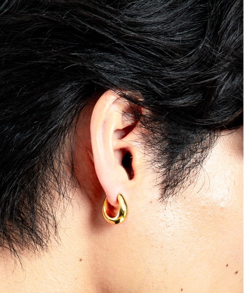 TOM WOOD（トムウッド）の「【TOMWOOD】ice hoop small アイスフープ ゴールド ピアス　ユニセックス（ピアス（両耳用）・レディース・ゴールド・FREE）」の7枚目の写真