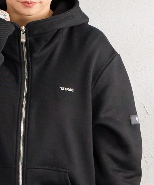 TATRAS（タトラス）の「【WEB先行予約】[TATRAS/タトラス] 別注 TARAVO ワンポイントロゴジップパーカー（パーカー・レディース・ブラック/グレー・1/3/2）」の21枚目の写真