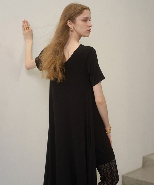 MIELI INVARIANT(ミエリインヴァリアント)の「Wrap Covered Tunic(Tシャツ/カットソー・レディース・ホワイト/ブラック・FREE)」の21枚目の写真