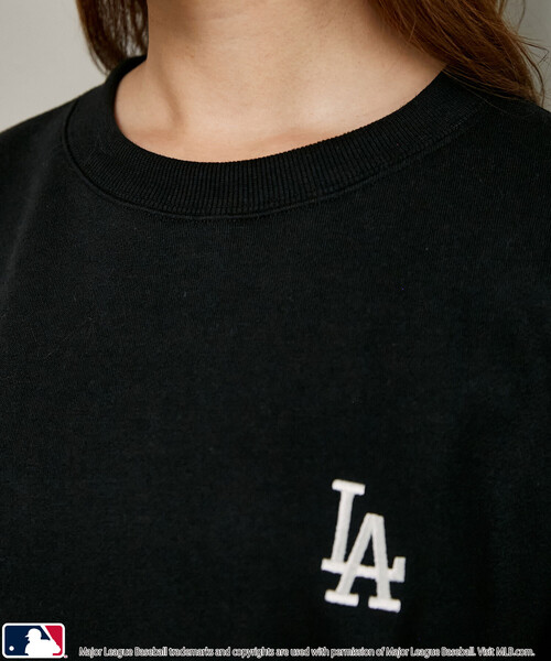 PUBLUX(パブリュクス)の「PUBLUX/パブリュクス 別注 MLB スーパービッグ ロゴスウェット 限定展開(スウェット・メンズ・ライトグレー/サックスブルー/ピンク/ブラウン/ブラック・フリ-)」の8枚目の写真