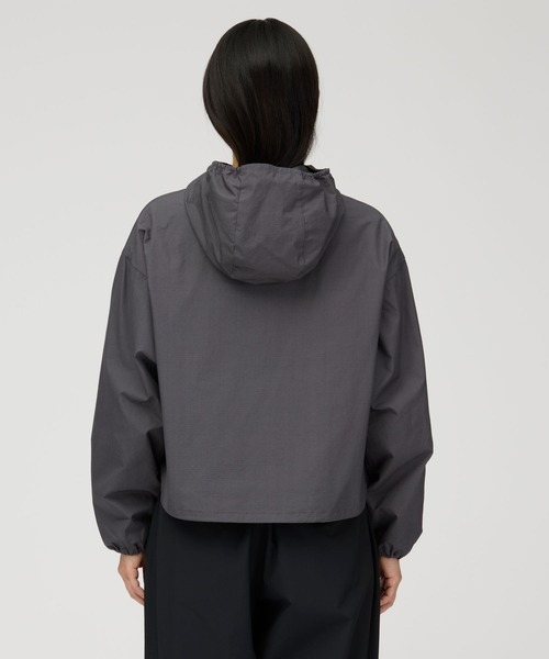 Snow Peak（スノーピーク）の「Snow Peak / Cotton Ripstop Parka W's コットンリップストップ パーカー（パーカー・レディース・アイボリー/チャコール/ライトブルー・1/3/2）」の11枚目の写真