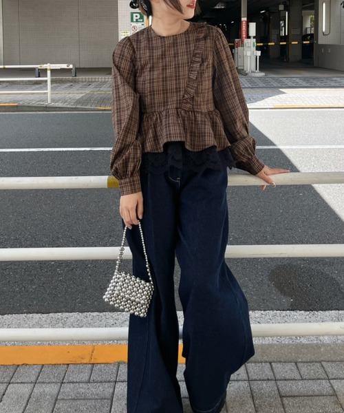 Aimelibra(エメリブラ)の「レースドッキングフリルチェックブラウス(シャツ/ブラウス・レディース・ブラウン/その他・FREE)」の22枚目の写真