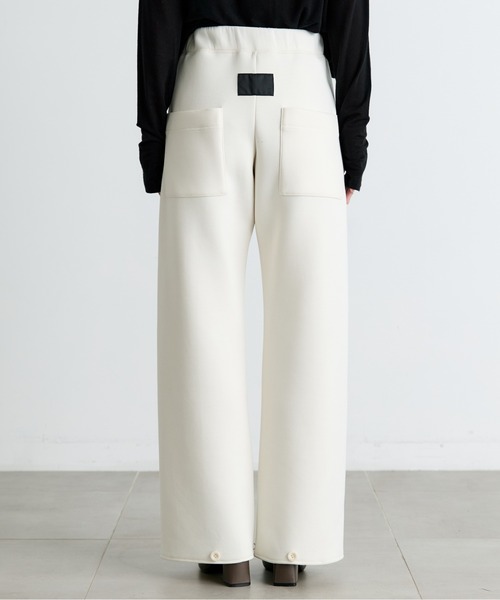 COGTHEBIGSMOKE(コグザビッグスモーク)の「【COGTHEBIGSMOKE/コグザビッグスモーク】GALAXY SEMI-WIDE TROUSERS/ダンボールスラックス(スウェットパンツ・レディース・ブラック/オフホワイト/グレー・1)」の11枚目の写真