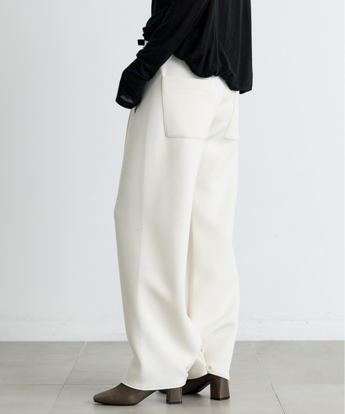 COGTHEBIGSMOKE(コグザビッグスモーク)の「【COGTHEBIGSMOKE/コグザビッグスモーク】GALAXY SEMI-WIDE TROUSERS/ダンボールスラックス(スウェットパンツ・レディース・ブラック/オフホワイト/グレー・1)」の14枚目の写真