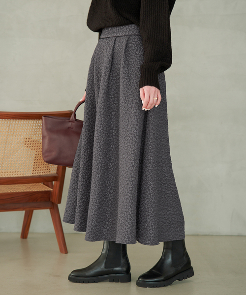 SLOBE IENA(スローブイエナ)の「《/WEB限定カラーあり》フラワージャガードフレアスカート(スカート・レディース・ブラック系その他/チャコールグレー/ピンク・38/36)」の15枚目の写真