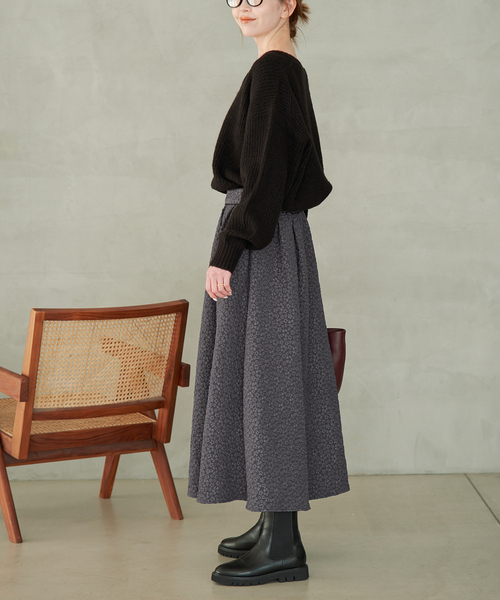 SLOBE IENA(スローブイエナ)の「《/WEB限定カラーあり》フラワージャガードフレアスカート(スカート・レディース・ブラック系その他/チャコールグレー/ピンク・38/36)」の19枚目の写真