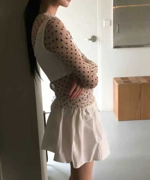 Vipoa(ヴィポア)の「Polka dot tulle tops(Tシャツ/カットソー・レディース・ホワイト/ブラック・FREE)」の22枚目の写真