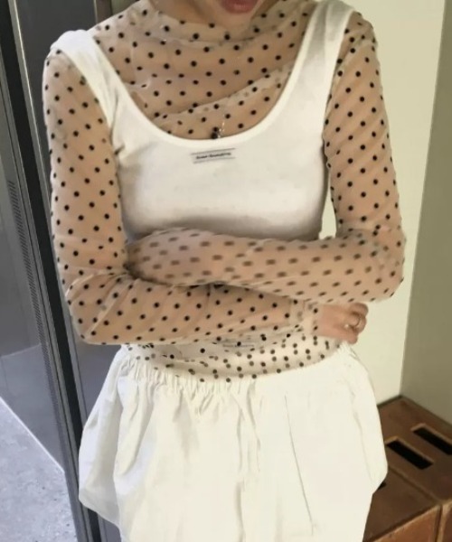 Vipoa(ヴィポア)の「Polka dot tulle tops(Tシャツ/カットソー・レディース・ホワイト/ブラック・FREE)」の20枚目の写真