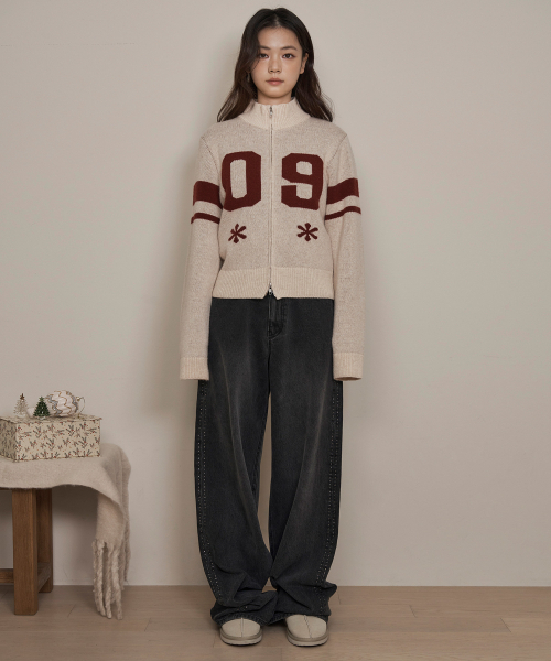 LOTSYOU(ロッツユー)の「lotsyou_Varsity Knit Zip-up Cardigan Oatmeal(カーディガン/ボレロ・レディース・その他・O/S)」の3枚目の写真