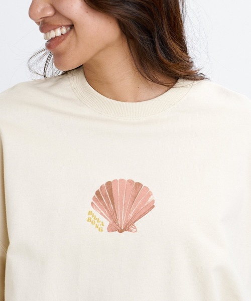 BILLABONG(ビラボン)の「BILLABONG ウィメンズ GRAPHIC LOOSE FIT CREW トレーナー 【LOOSE FIT】【2026年秋冬モデル】/ビラボンクルーネックスウェット(スウェット・レディース・イエロー系その他/ホワイト/アイボリー/オフホワイト・LARGE/MEDIUM)」の19枚目の写真