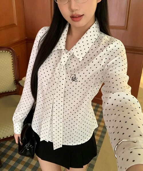 AsheKsha（アシクシャ）の「水玉ネクタイ付きウエストマーク長袖シャツ（シャツ/ブラウス・レディース・ホワイト・F）」の2枚目の写真