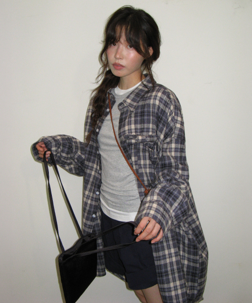 RONRON(ロンロン)の「RIBBON PIN SET SHIRT DRESS NAVY CHECK(ワンピース・レディース・その他・FREE)」の2枚目の写真