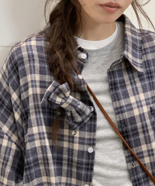 RONRON(ロンロン)の「RIBBON PIN SET SHIRT DRESS NAVY CHECK(ワンピース・レディース・その他・FREE)」の5枚目の写真