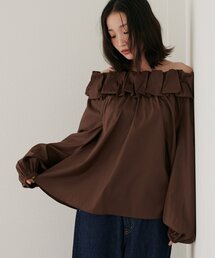 ギャザーフリルオフショルブラウス