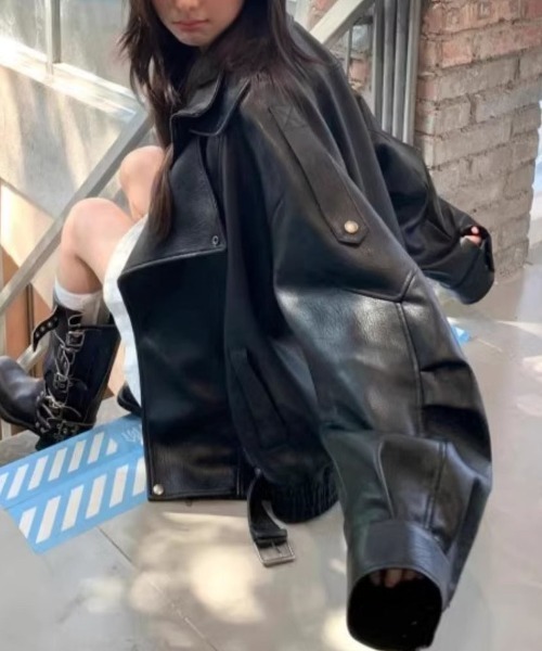 &soiree(アンドソワレ)の「オーバーサイズベルトフェイクレザージャケット(その他アウター・レディース・ブラック/ブラウン・MEDIUM/LARGE/X-LARGE)」の6枚目の写真