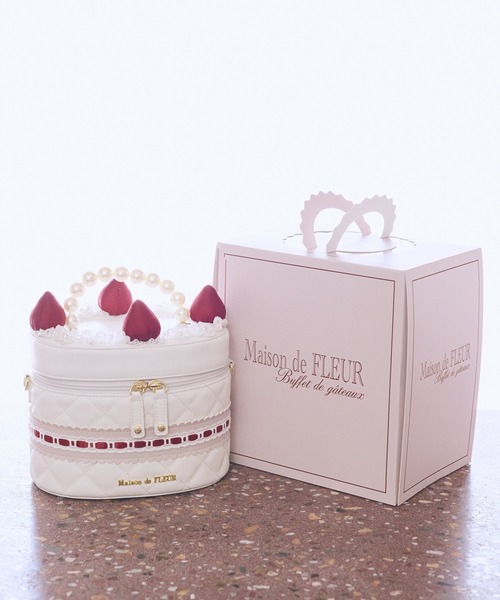 Maison de FLEUR(メゾンドフルール)の「ガトーフレーズパールハンドルバッグ(ショルダーバッグ・レディース・ホワイト/ピンク・FREE)」の1枚目の写真