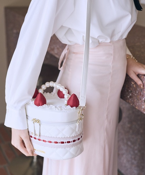 Maison de FLEUR(メゾンドフルール)の「ガトーフレーズパールハンドルバッグ(ショルダーバッグ・レディース・ホワイト/ピンク・FREE)」の6枚目の写真