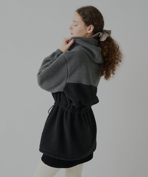 WHIMSIC(ウィムジック)の「【UNISEX】ボアフリースアノラックフーディー(パーカー・メンズ・オリーブ/ブラウン/ブラック・FREE)」の8枚目の写真