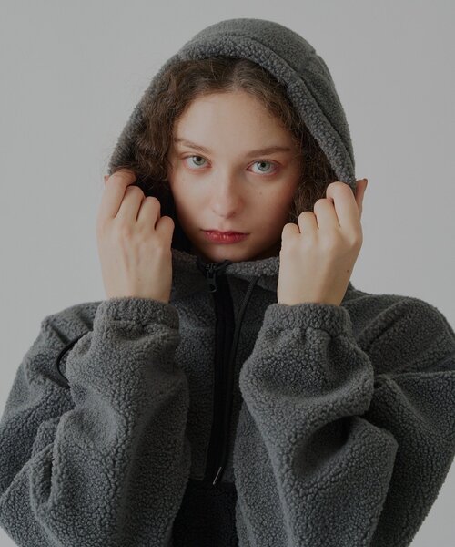 WHIMSIC(ウィムジック)の「【UNISEX】ボアフリースアノラックフーディー(パーカー・メンズ・オリーブ/ブラウン/ブラック・FREE)」の14枚目の写真