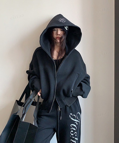 Dalfwin(ダールフィン)の「Ricecakeフード刺繍バックプリントジップアップショート丈フーディー(パーカー・レディース・グレー/ブラック・FREE)」の4枚目の写真