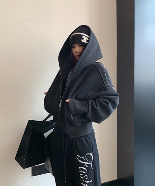 Dalfwin(ダールフィン)の「Ricecakeフード刺繍バックプリントジップアップショート丈フーディー(パーカー・レディース・グレー/ブラック・FREE)」の8枚目の写真